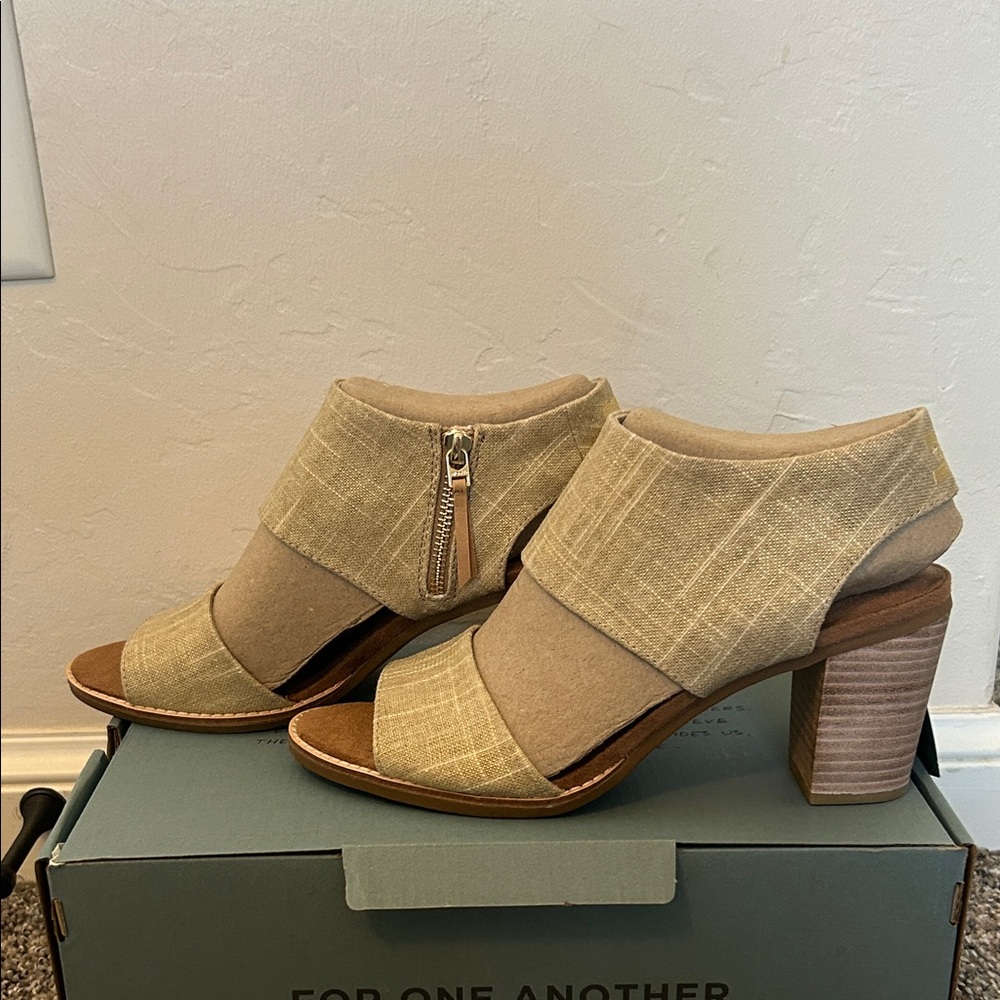 Toms Beige Block Heel Sandals (Never worn) (Size 10)